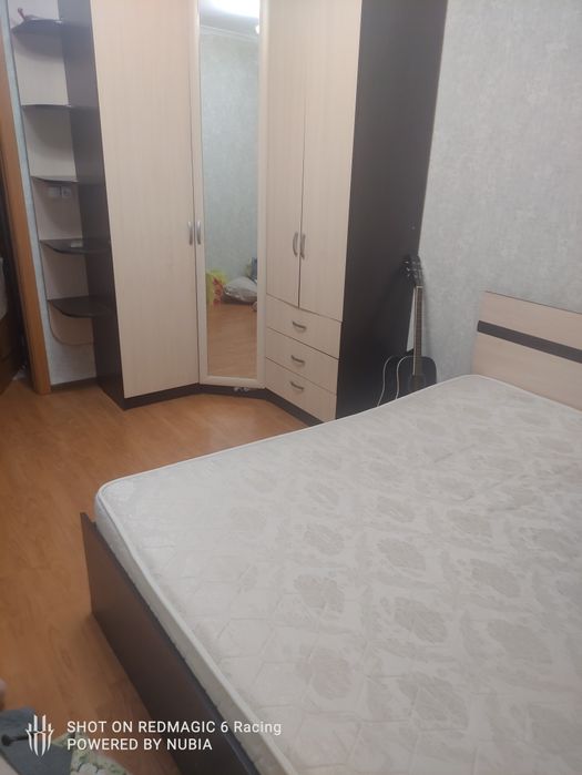 Спальный гарнитур шкаф + кровать б/у