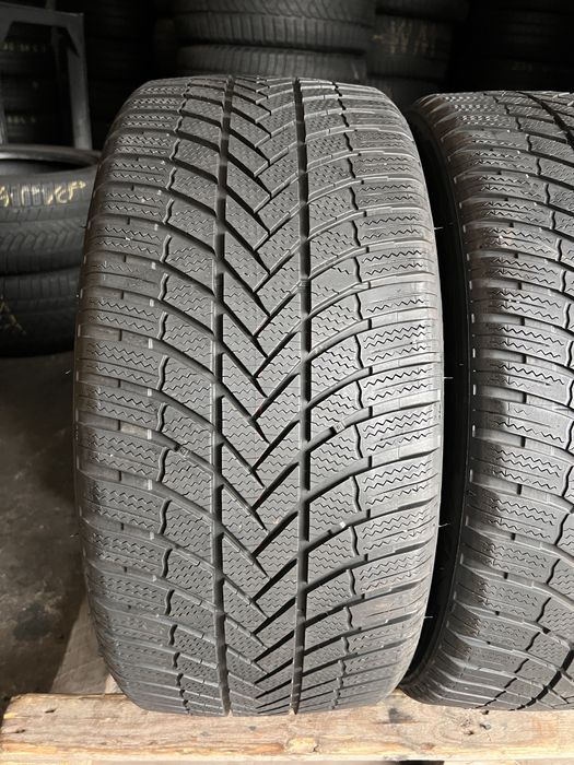 2 anvelope iarna 245/40/19 , Bridgestone , DOT 2023 , 5.7 mm