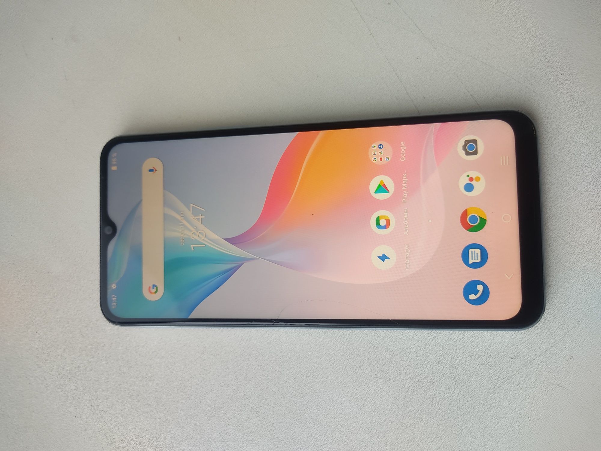 Продам Vivo Y21.