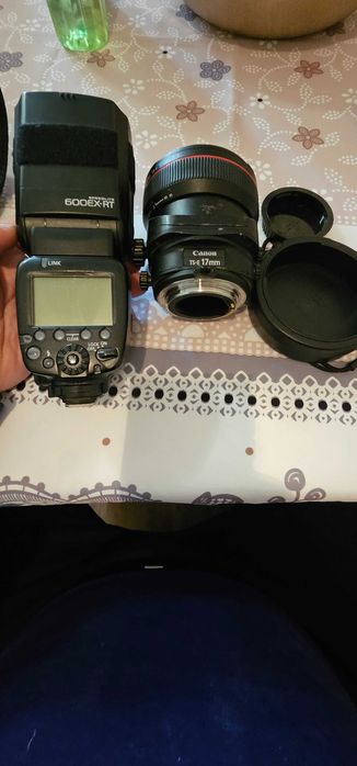 Camera foto CANON , cu 2 obiective