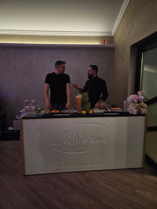 Ichiriez  tort de shat-turi  , bar mobil