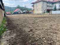Teren de închiriat în centrul localității Helegiu, județul Bacău