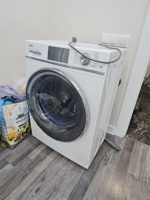 Продам стиральную машину Haier