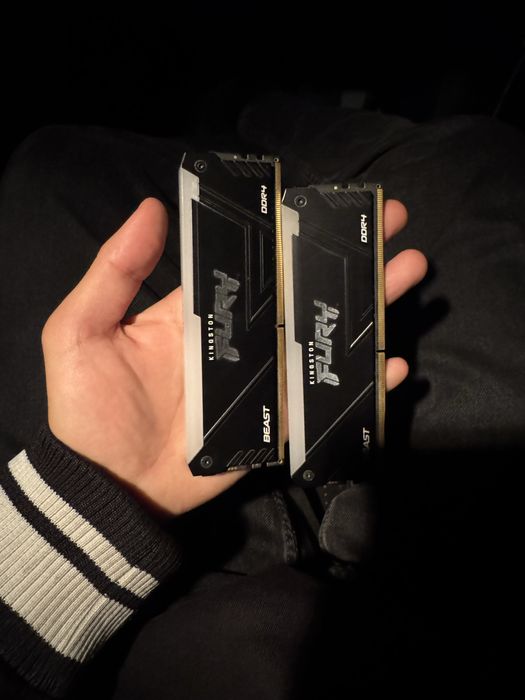 Kingston fury 16/2 32gb rgb 3200hz