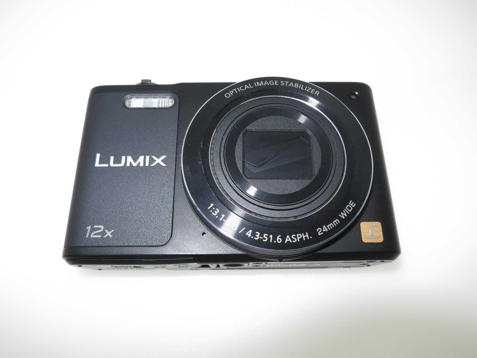 Panasonic Lumix SX10 уникален фотоапарат камера със селфи екран НОВ