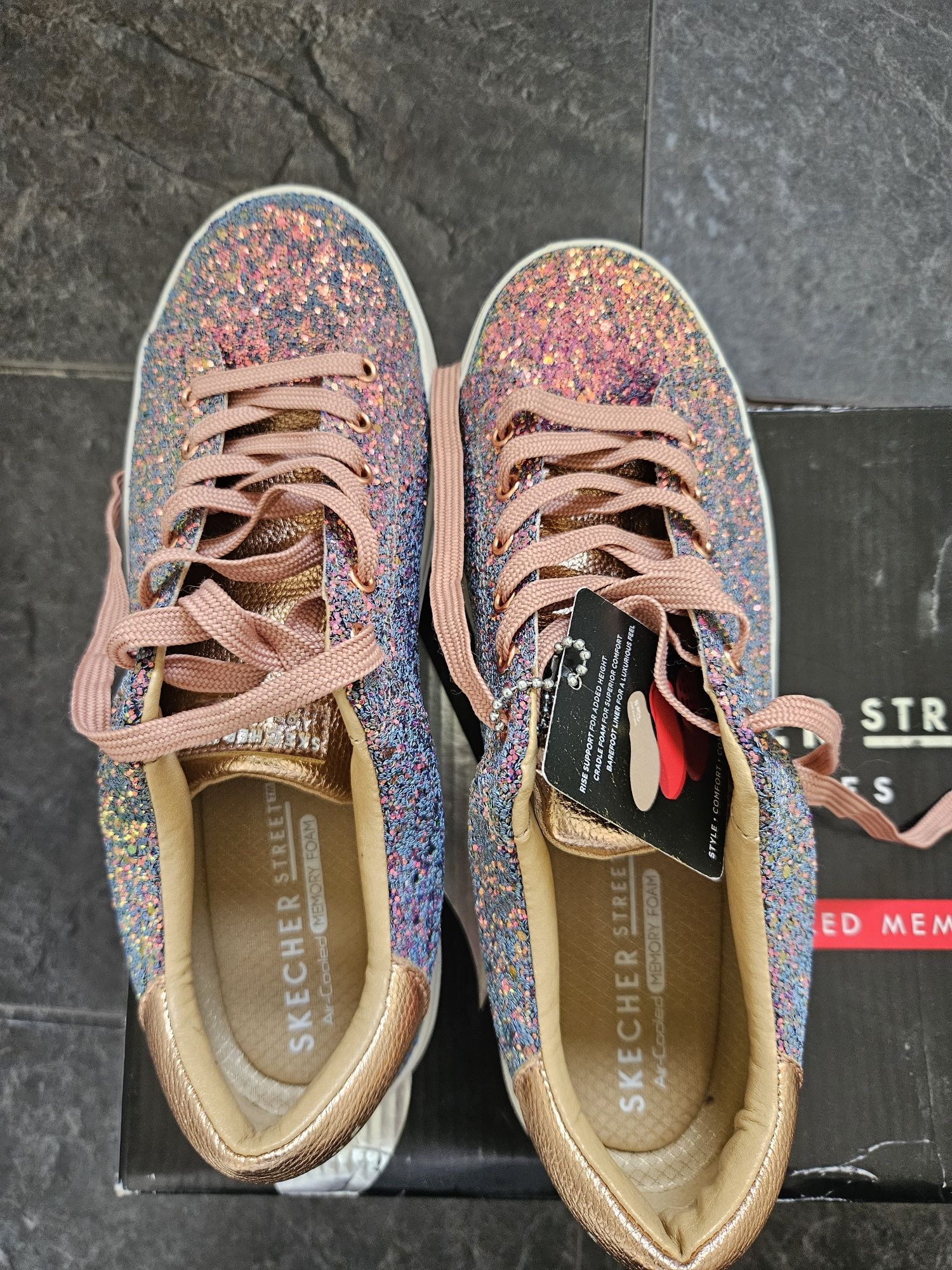 Дамски Кецове Skechers