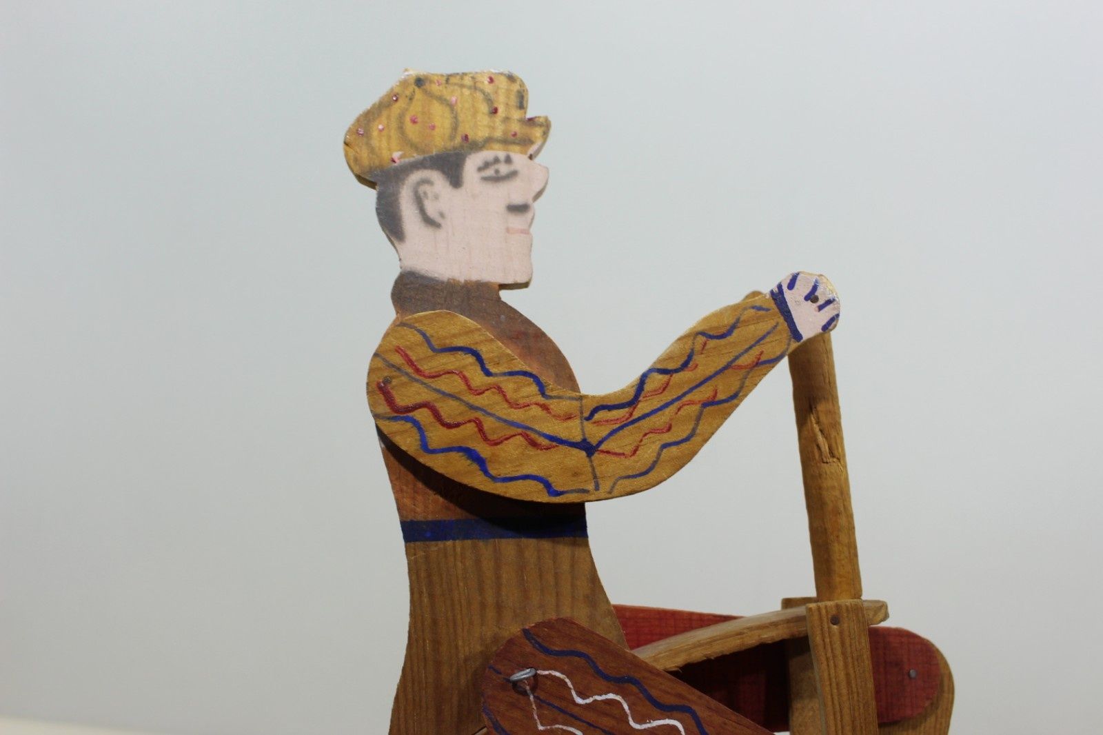 Антикварна дървена играчка за бутане със звънец. Внос от Холандия
