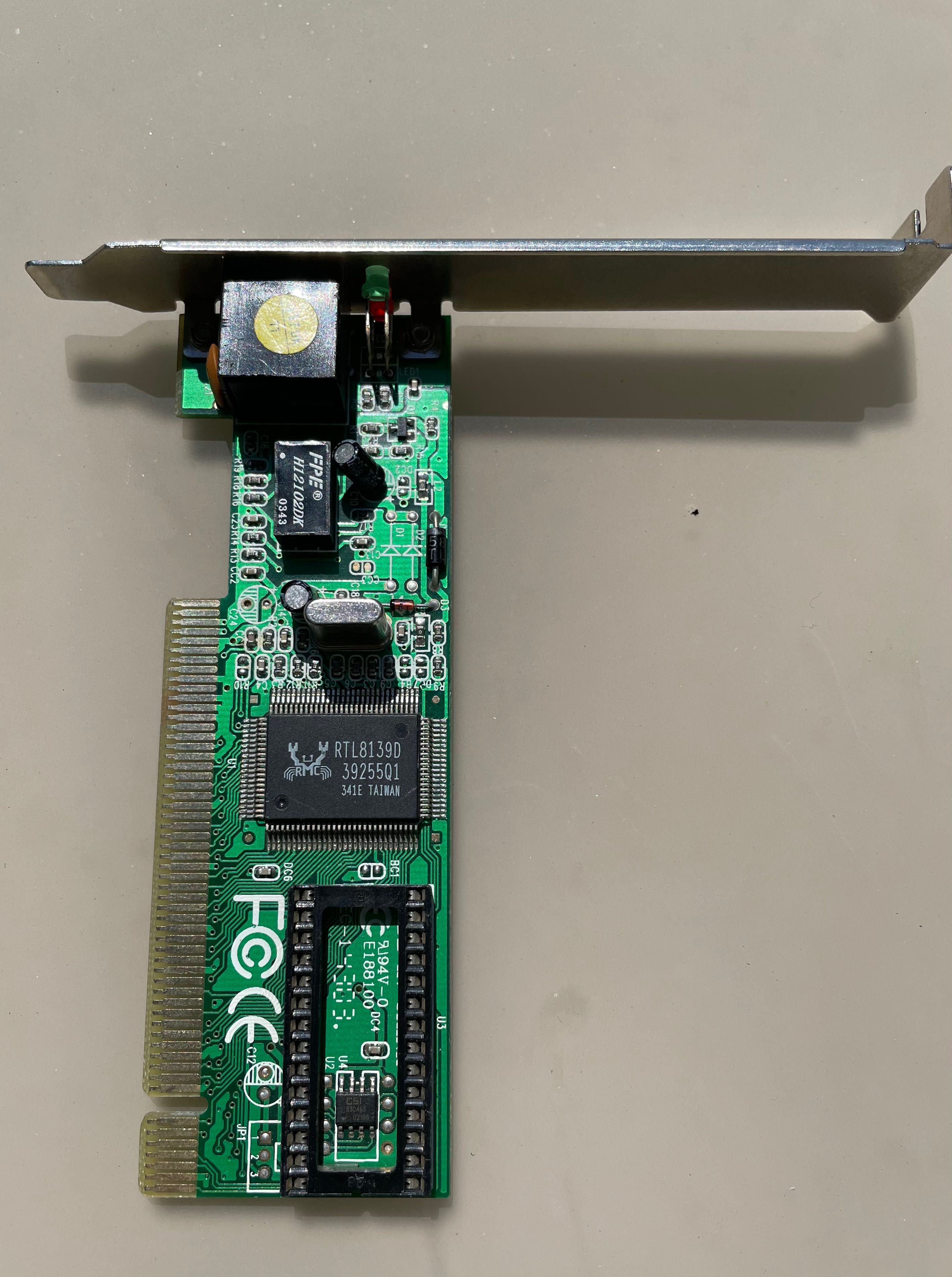Placa de rețea PCI Realteck RTL8139D