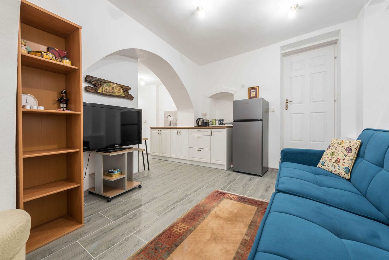 Продава се Многостаен апартамент в Варна, Гръцка махала - 150 кв.м за 3034 €/кв.м - Снимка #21