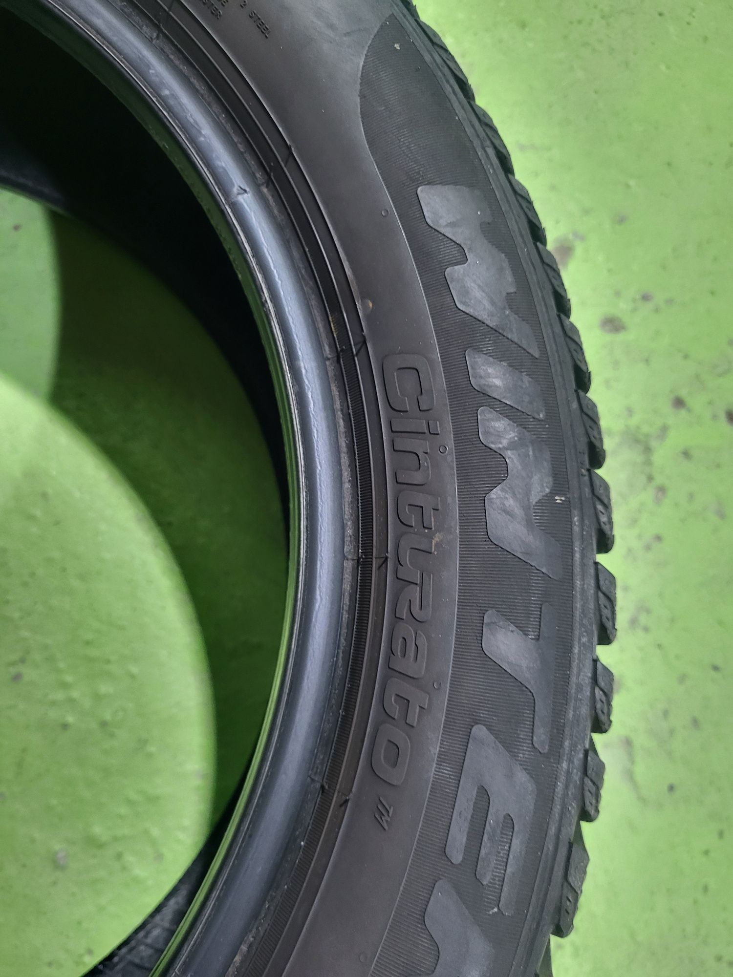 2 бр зимни 215/50/17 Pirelli