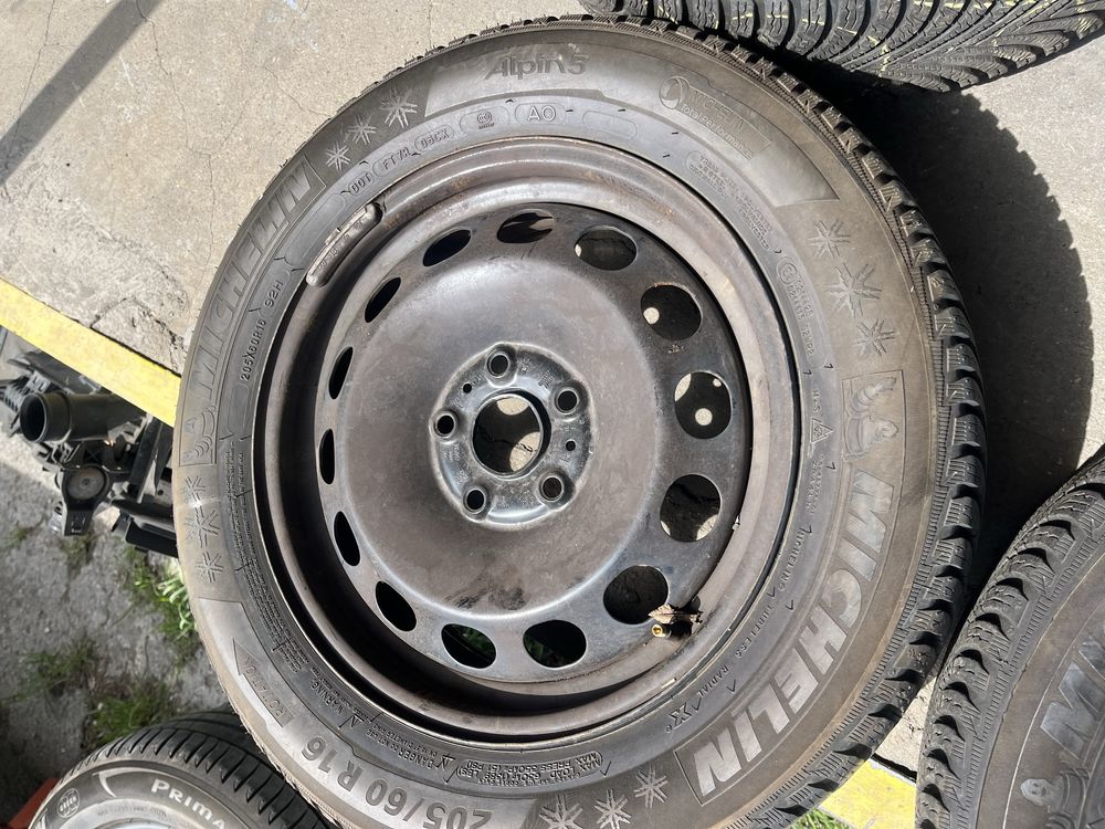 4 бр. джанти 16” с гуми 205/60/16 и тасове за VW Skoda Seat