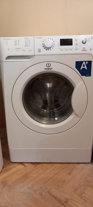 Работеща пералня Indesit