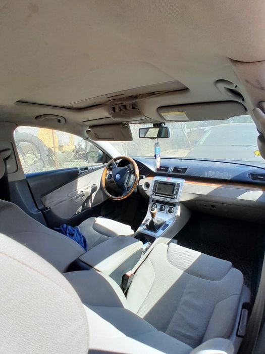 Vând Volkswagen passat  B6