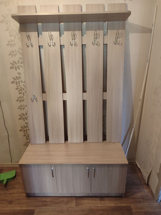 Продам прихожую новую