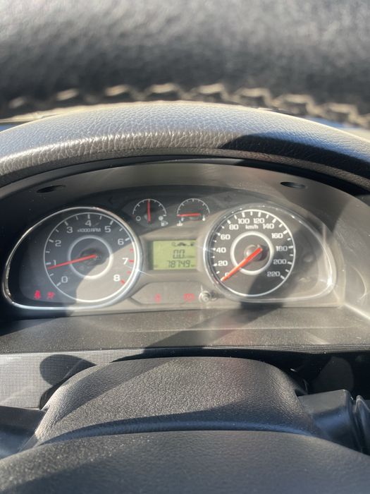 срочно продается машина Gentra 2018