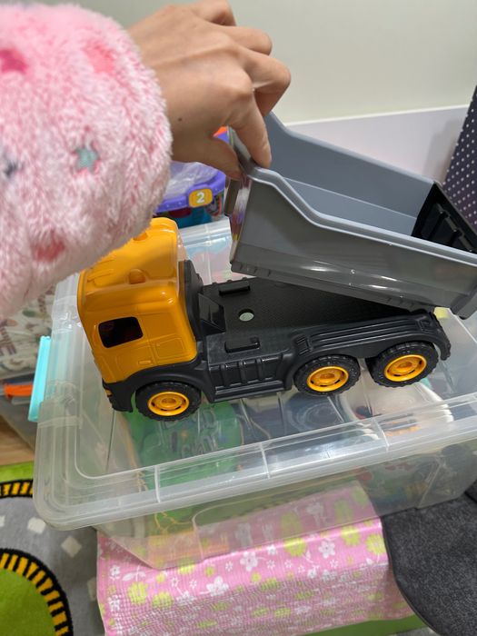 Машина грузовик большого размера