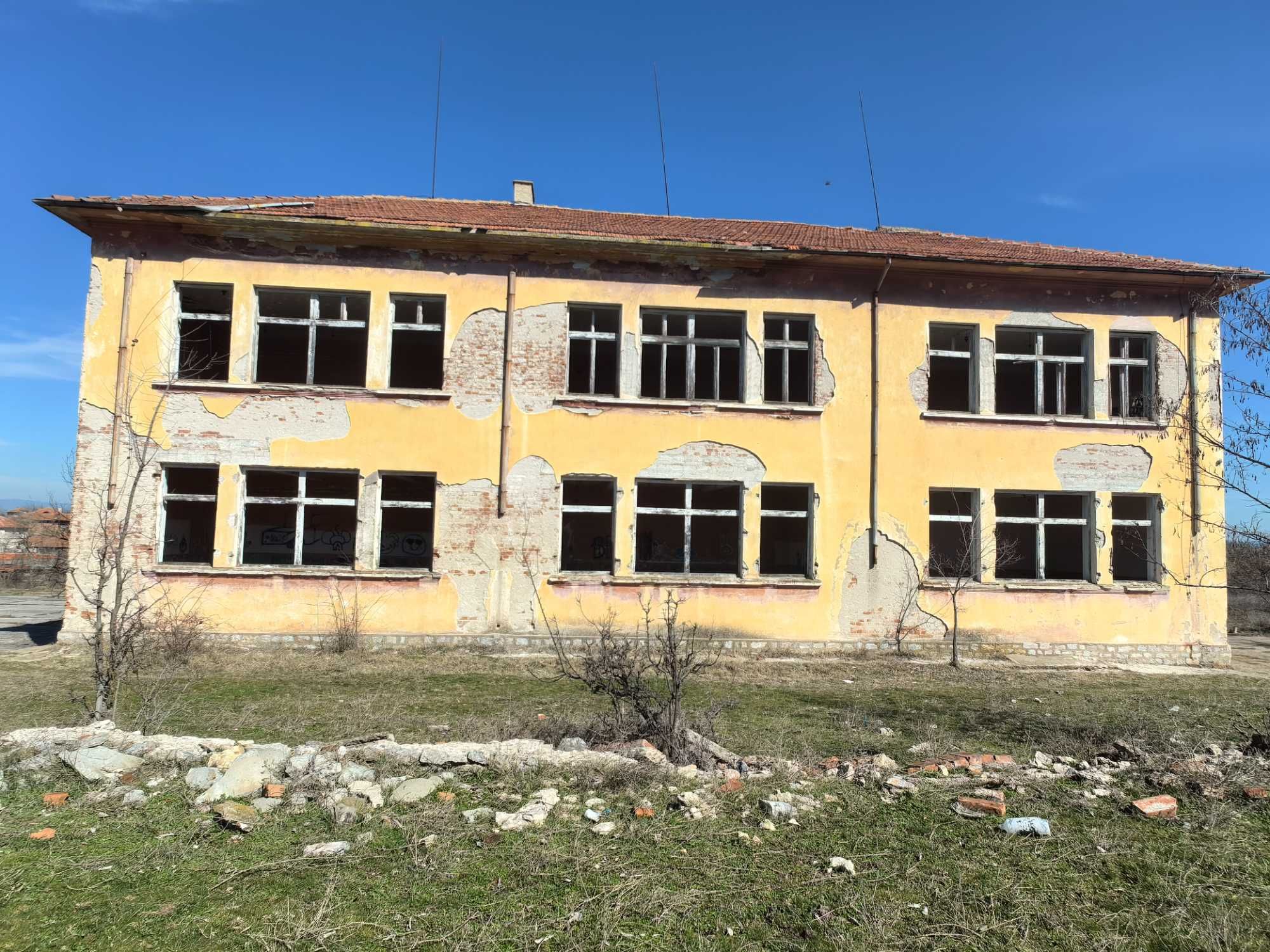 бивше училище в с. Ханово
