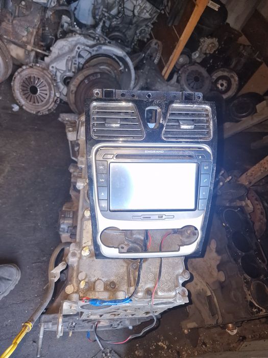 Магнитофон магнитола с рамкой Джилли Эмгранд ЕС7