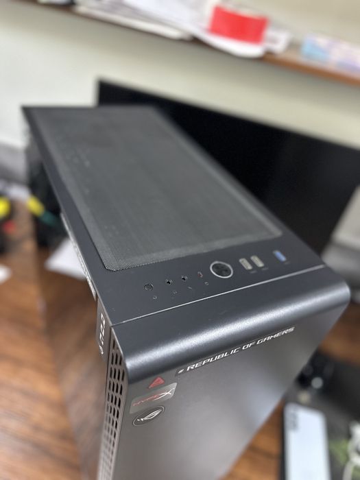 Thermaltake s300 bk кейс корпус б/у идеал