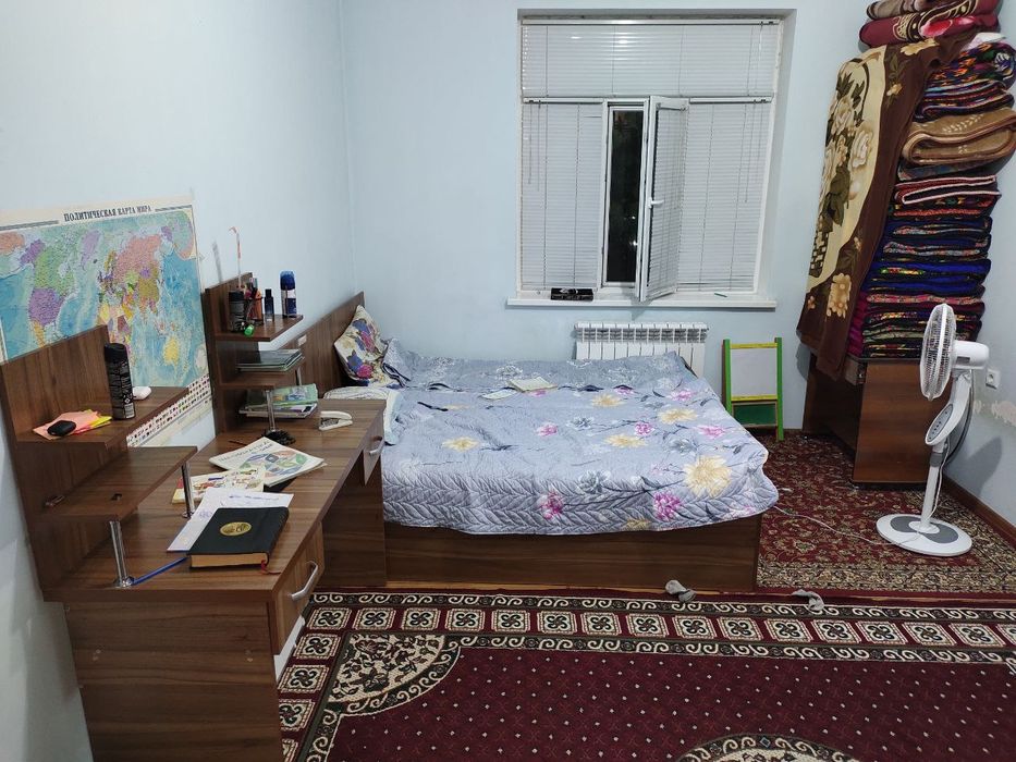 Uy sotiladi 3 xona 92m²