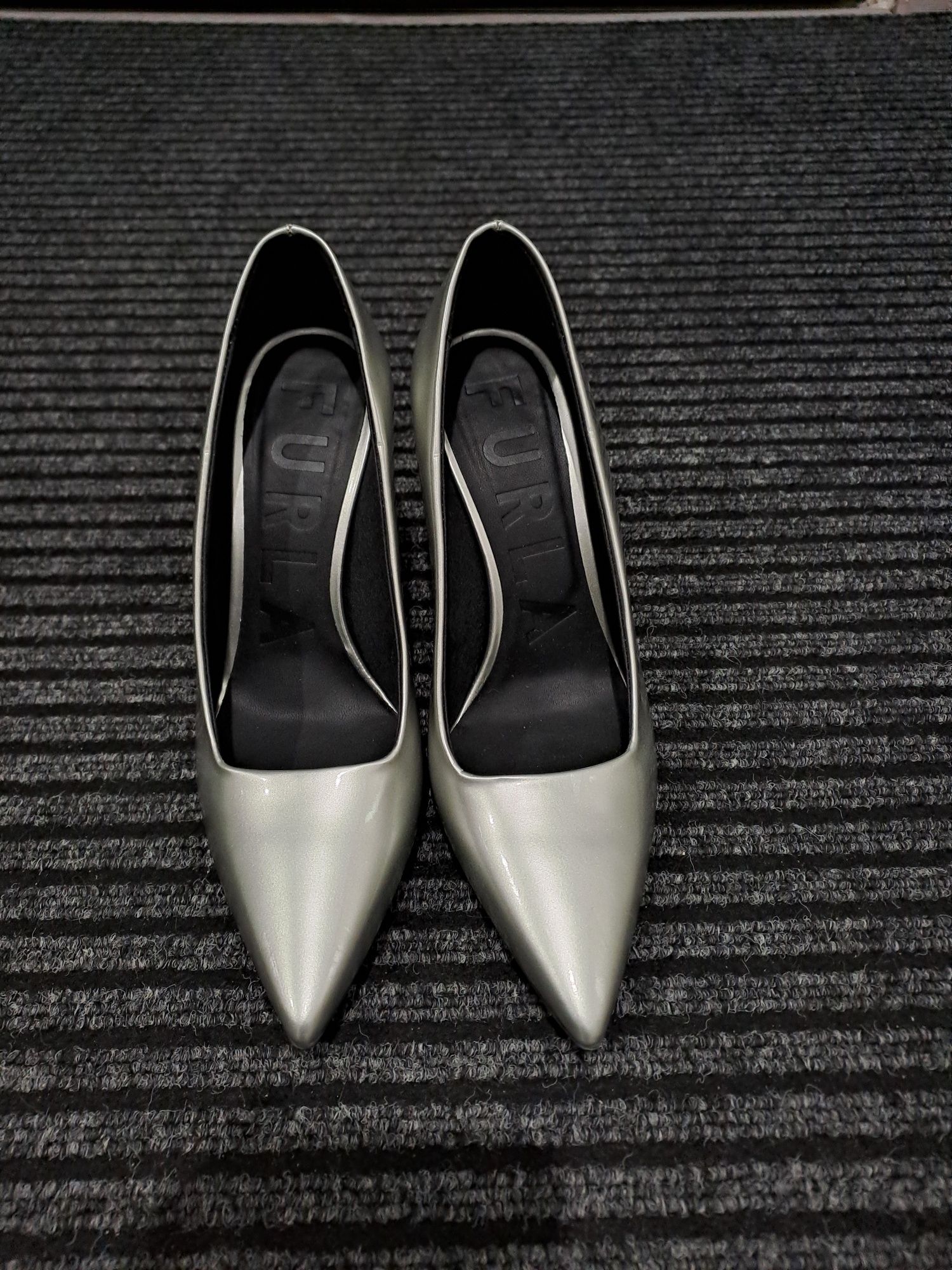 Pantofi Furla Code Decollete