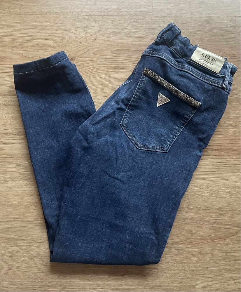 Нови дънки Guess