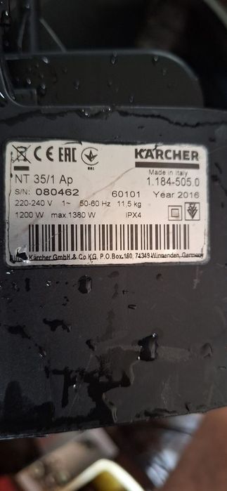 Aspirator umed-uscat Karcher NT 35/1 Ap