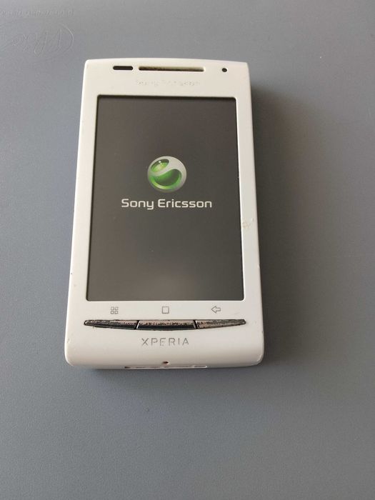 Sony Ericsson Xperia X8 (E15i) + забядно