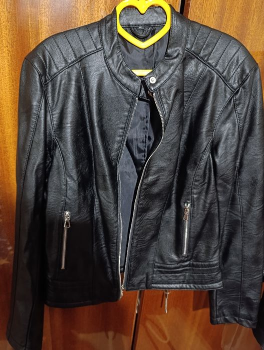 Кожено яке,ново ,номер М
