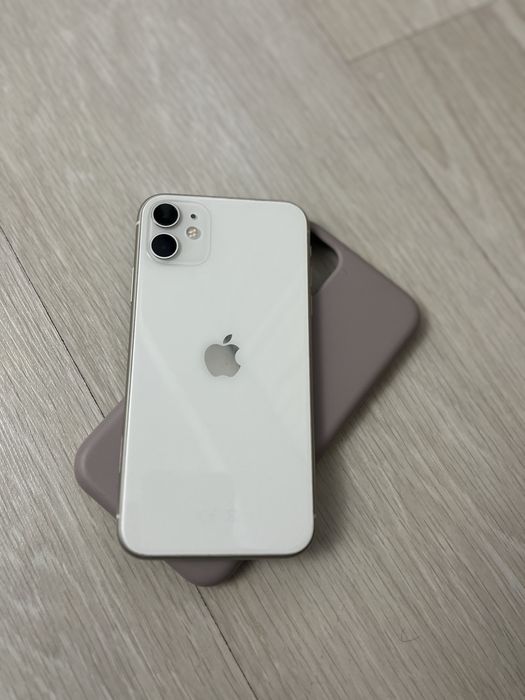 Продам Айфон 11 в хорошем состояние