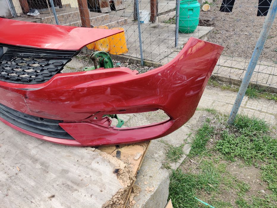 Предна броня със решетка за Opel Astra kombi 2017 г