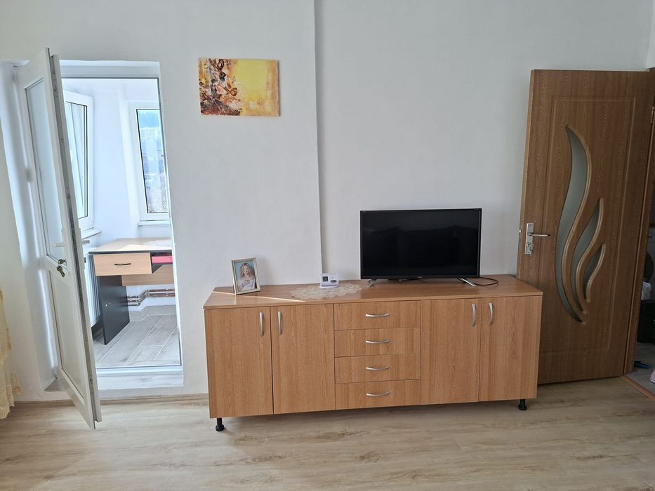 Garsoniera de închiriat