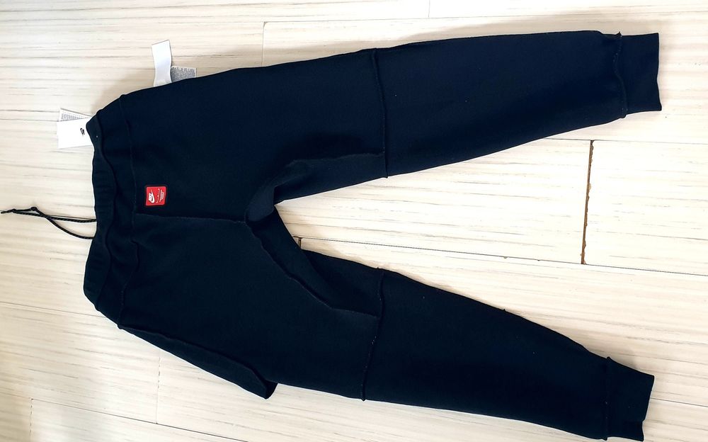 Nike Tech Pant Mens Size M НОВО! ОРИГИНАЛ! Мъжко Долнище!