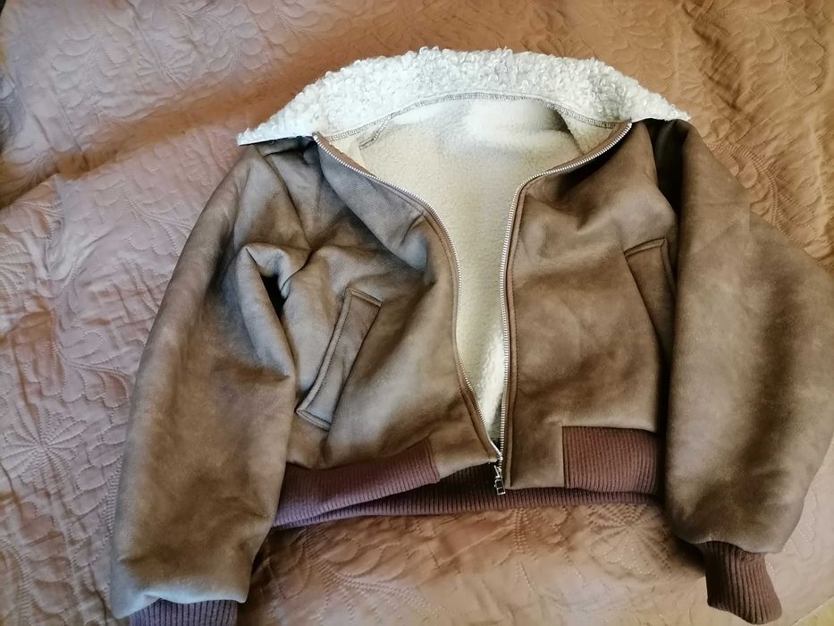 Продавам зимно яке от еко кожа