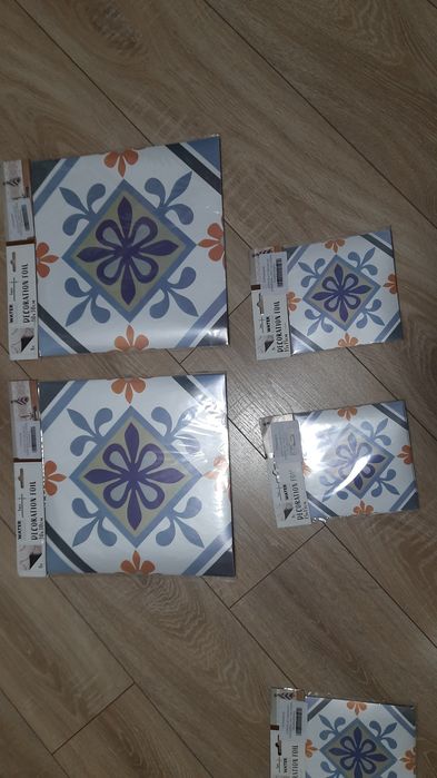 Tapet decorativ autocolant, trimit oriunde