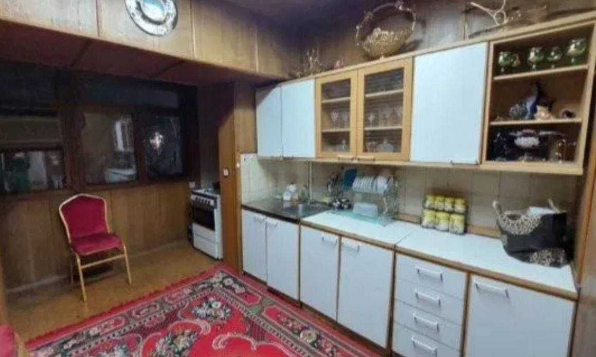 Продается Квартира 2/3/9 рядом с ЦУМ напротив голубых купалов (ихв)
