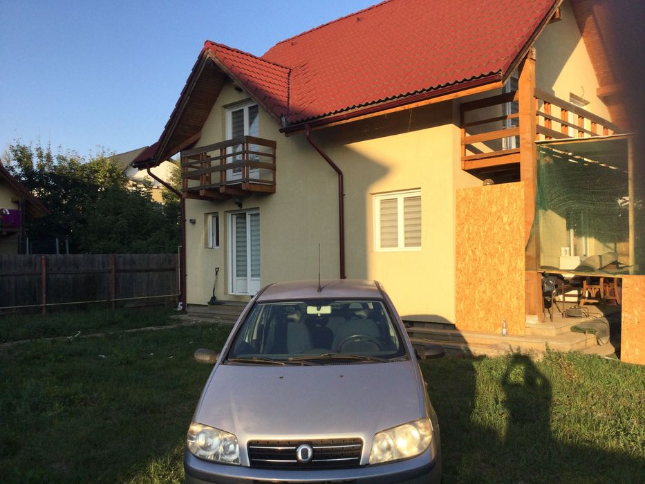 Vand Fiat Punto 1,2 diesel Multijet 2006 înmatriculat consum 4,5 /suta