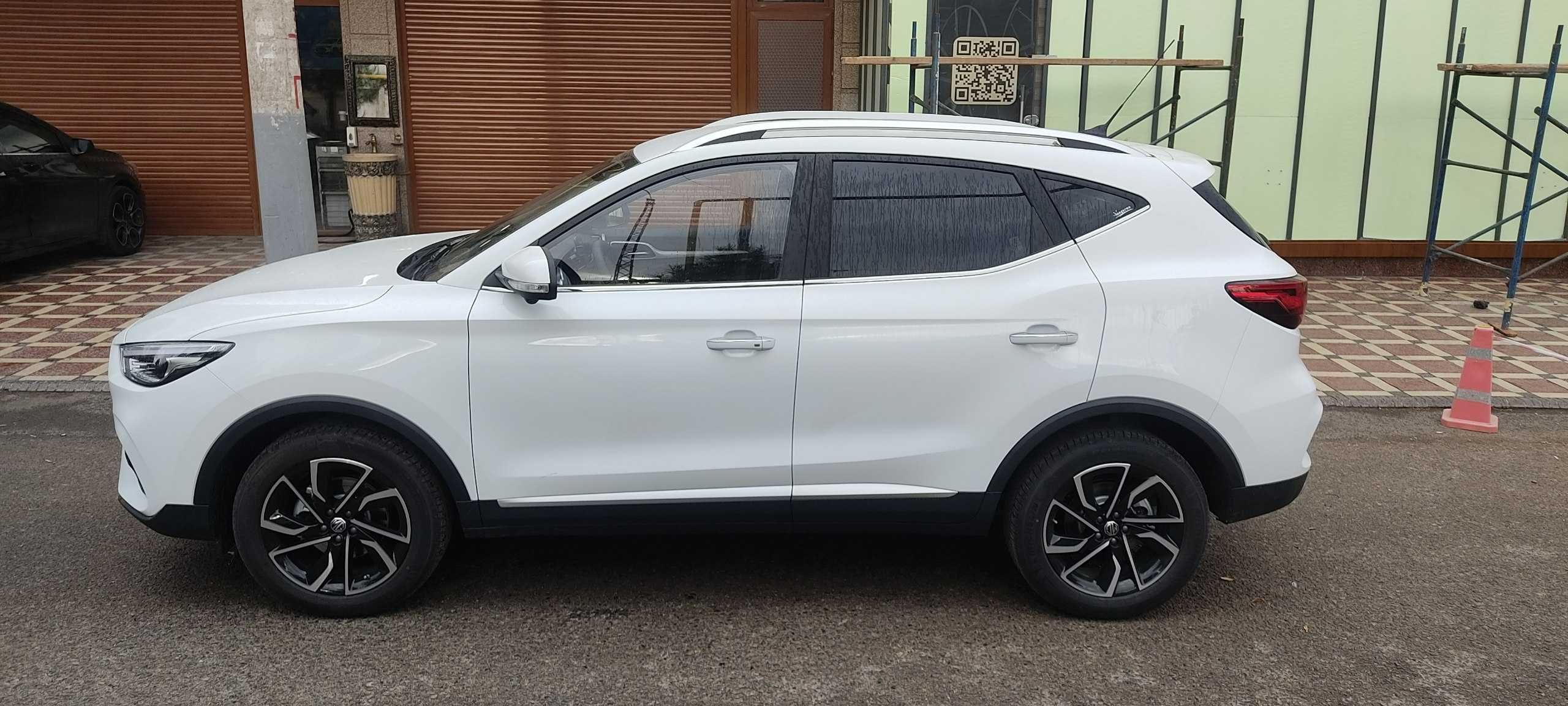 MG ZS кроссовер 1.0-литровый турбодвигатель