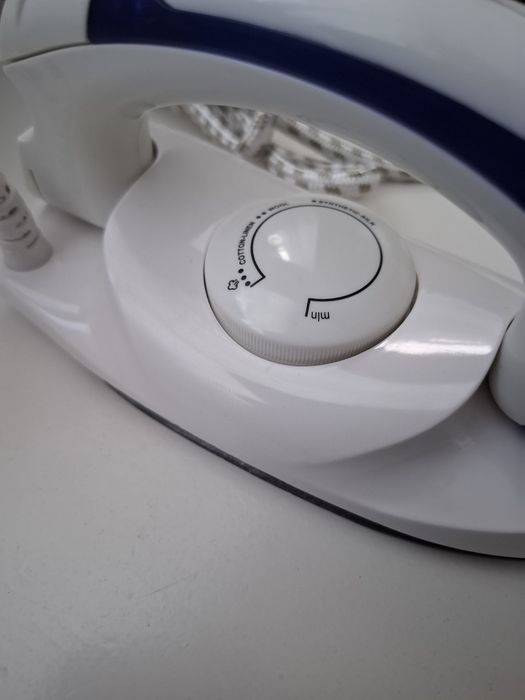 Fier de călcat Luxis model CL-258B