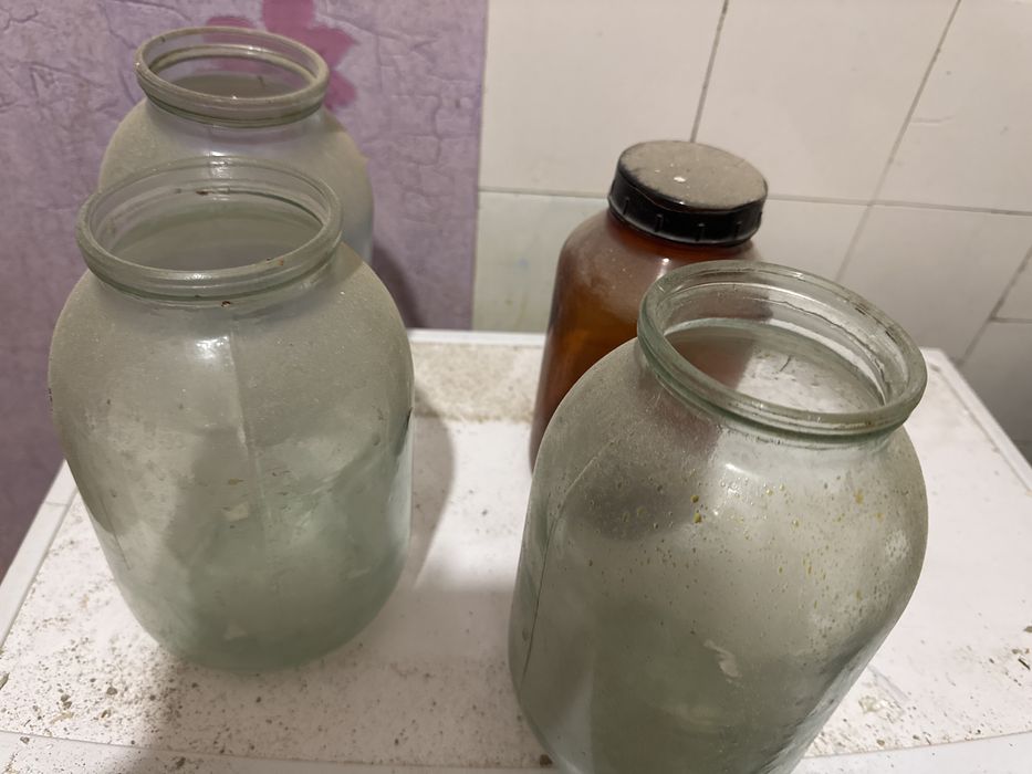 Отдам даром банки