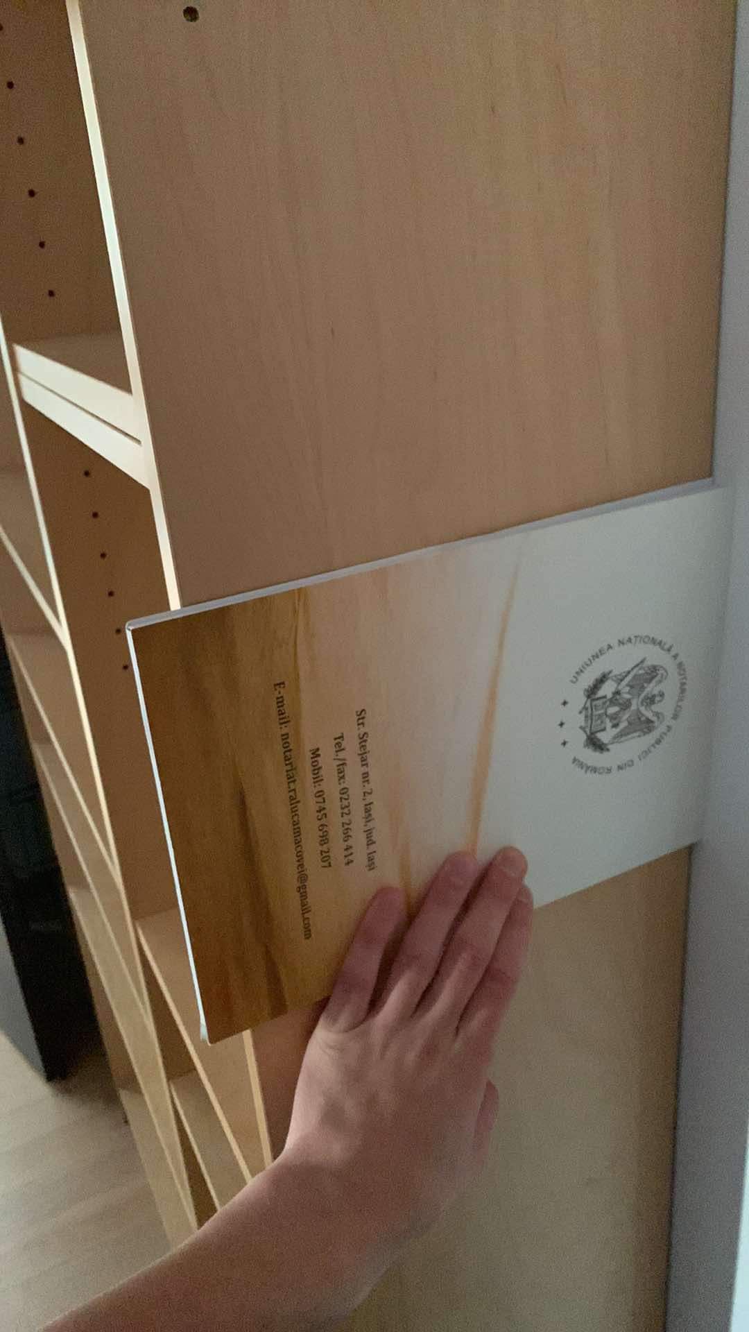 Dulap cu rafturi, biblioteca