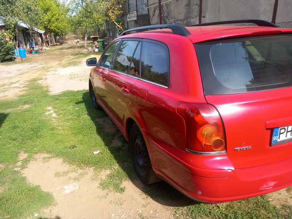 Toyota avensis anul 2005