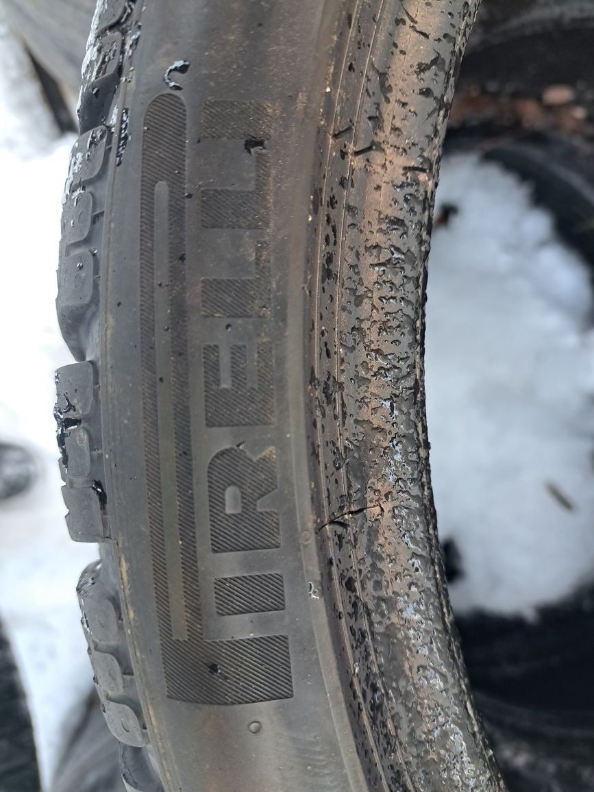 Vand 4 Anvelope Pirelli 255/35R19