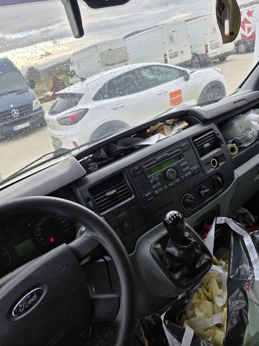Ford transit 2011