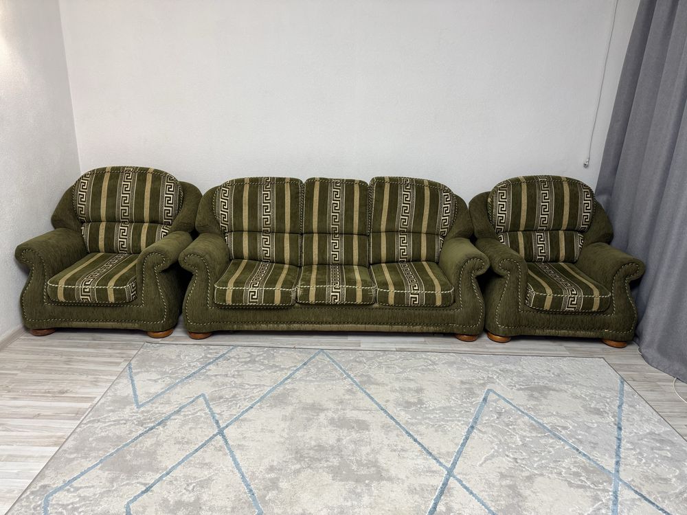 Продам диван и 2 кресла