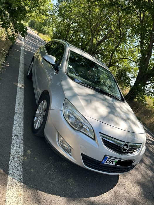 Opel Astra J 2011 1.7CDTI