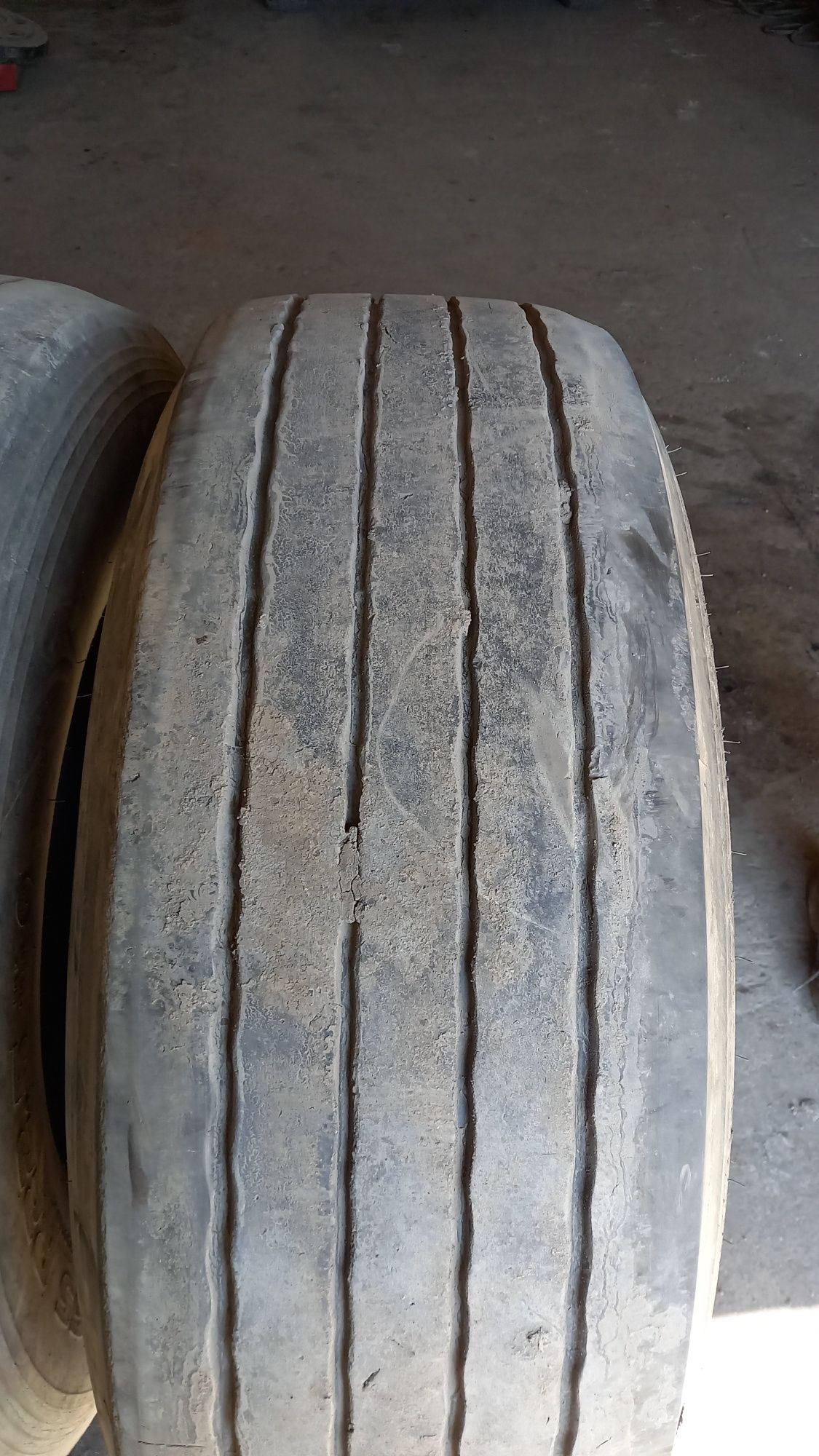 Продам автошины 385/55R22,5,,295/80R22,5.11R22,5.205/75R17,225/80R17,5