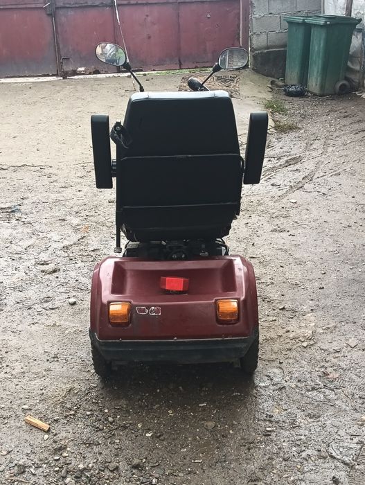 Căruț electric pentru persoane cu dizabilități