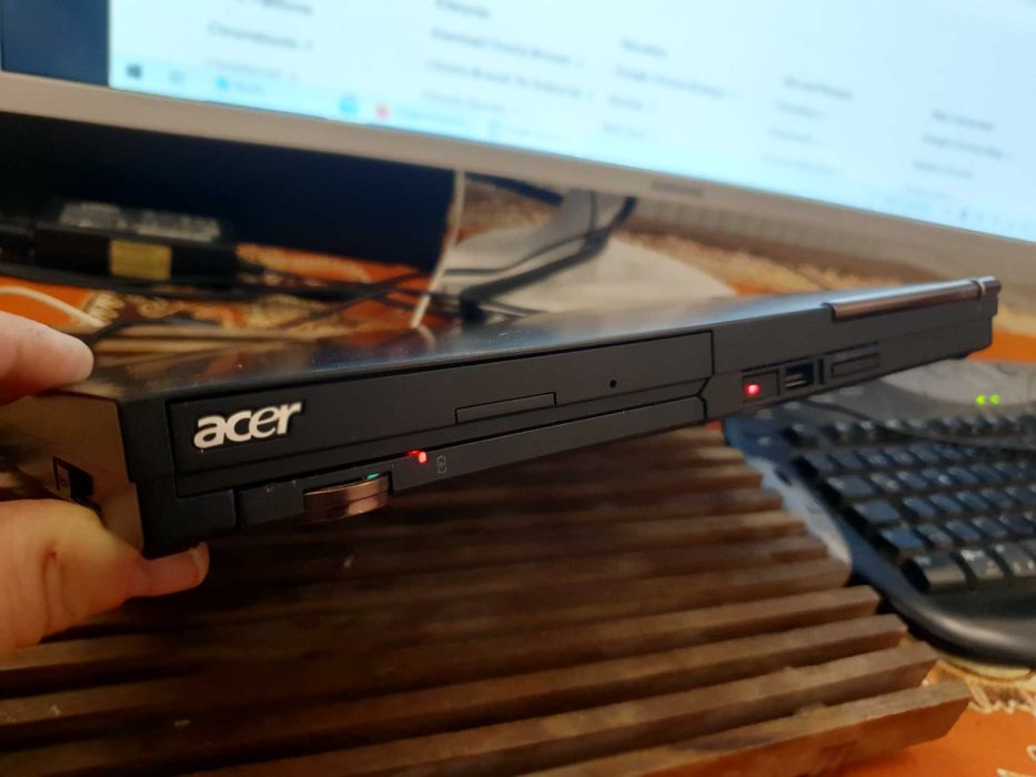 Acer REVO 100 RL100 Nettop Blu ray disc player computer muzica