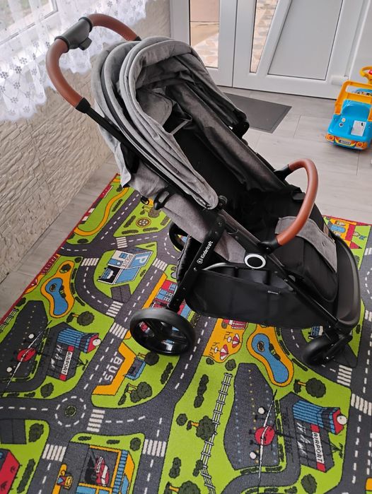 Vând carucior sport,ultra compact,Kinderkraft Grandes plus 0-22kg negr